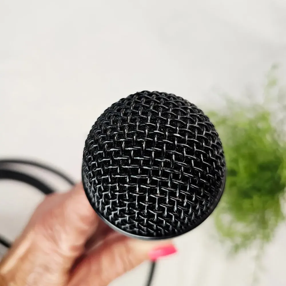 Uni-directional Standel LM-58 Stage Mic Low Imp. Handheld Dynamic Microphone